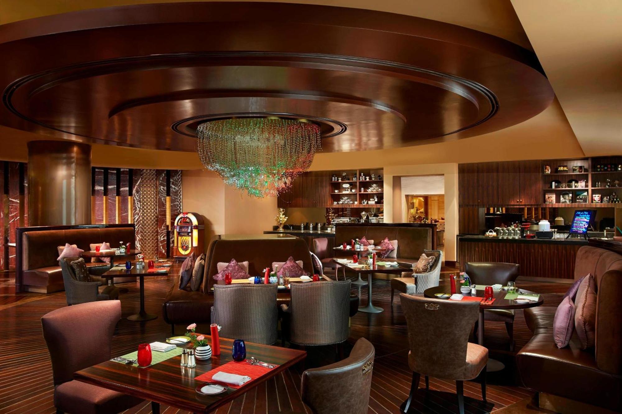 Itc Grand Chola, A Luxury Collection Hotel, Ченнаи Экстерьер фото The interior of the restaurant