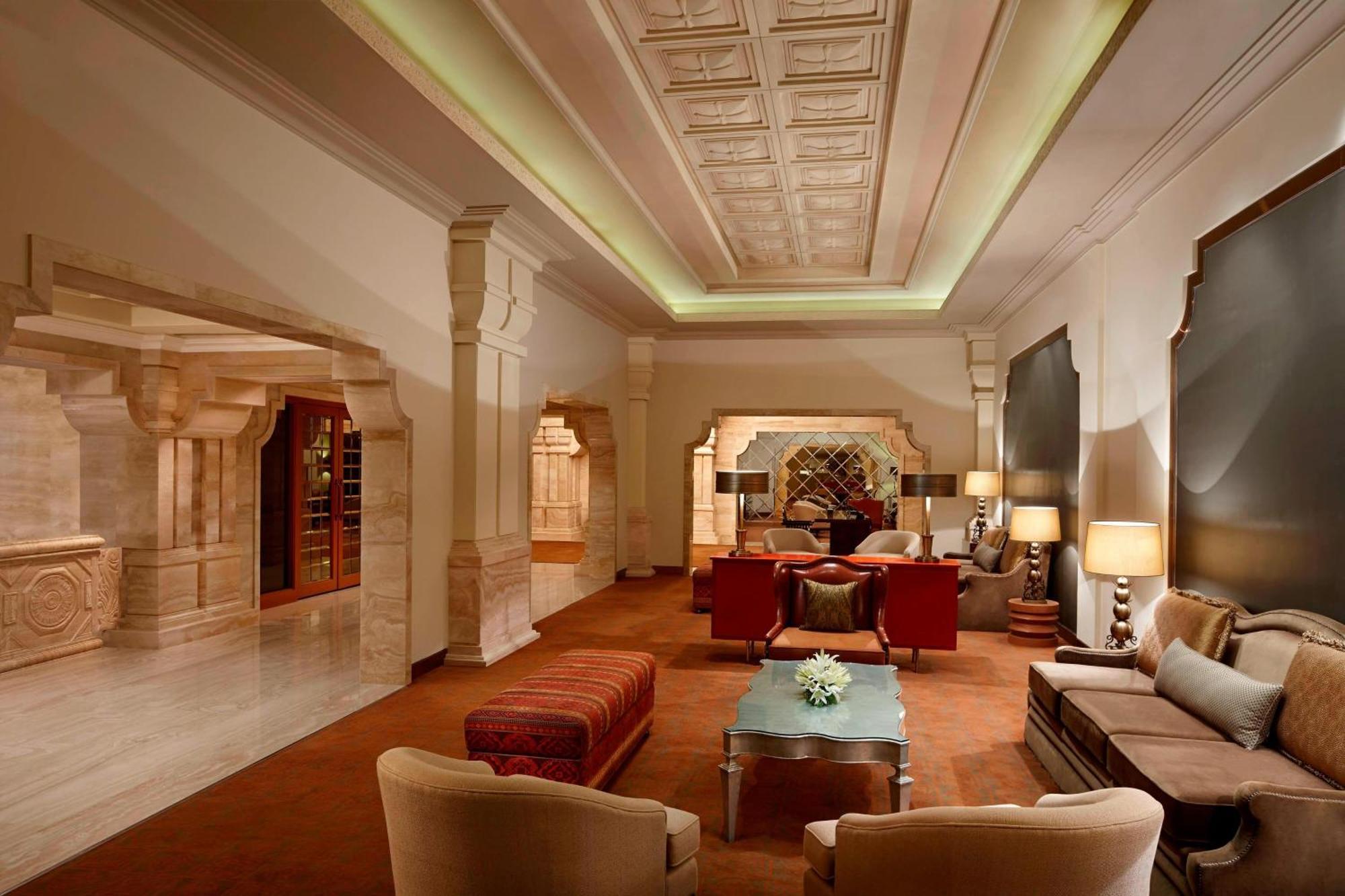 Itc Grand Chola, A Luxury Collection Hotel, Ченнаи Экстерьер фото The Imperial Lounge at Delhi International Airport