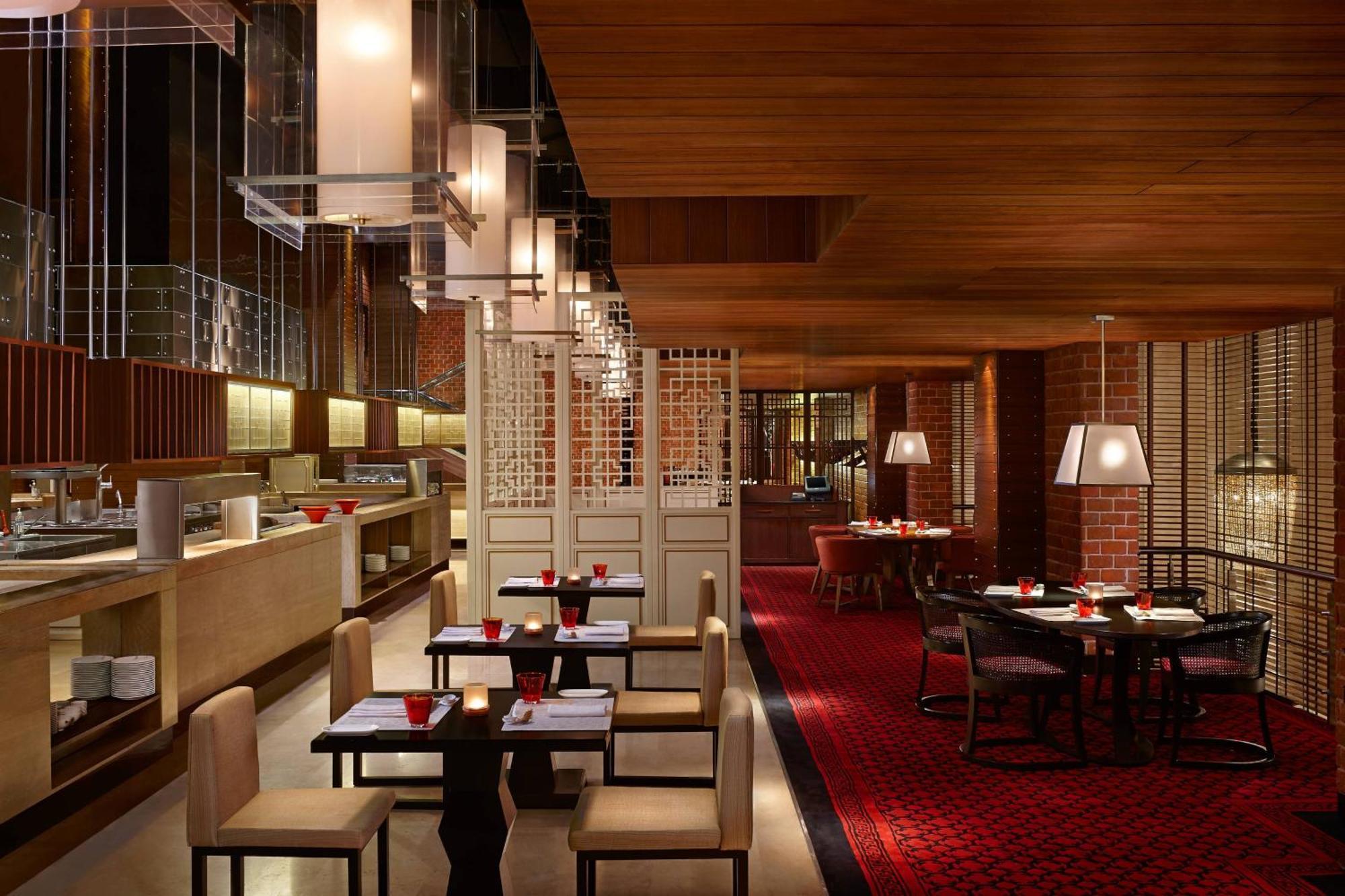 Itc Grand Chola, A Luxury Collection Hotel, Ченнаи Экстерьер фото The interior of the restaurant
