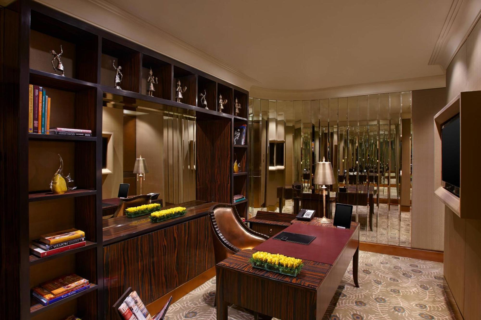 Itc Grand Chola, A Luxury Collection Hotel, Ченнаи Экстерьер фото The Westin Mumbai