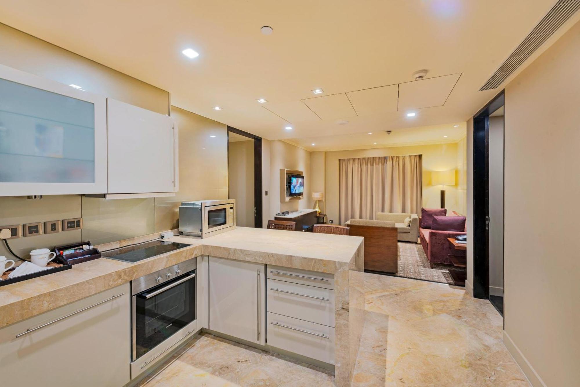 Itc Grand Chola, A Luxury Collection Hotel, Ченнаи Экстерьер фото A typical apartment at The Park
